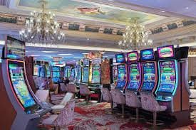 Bangladesh adult user comparing slots and sports sections on kg333